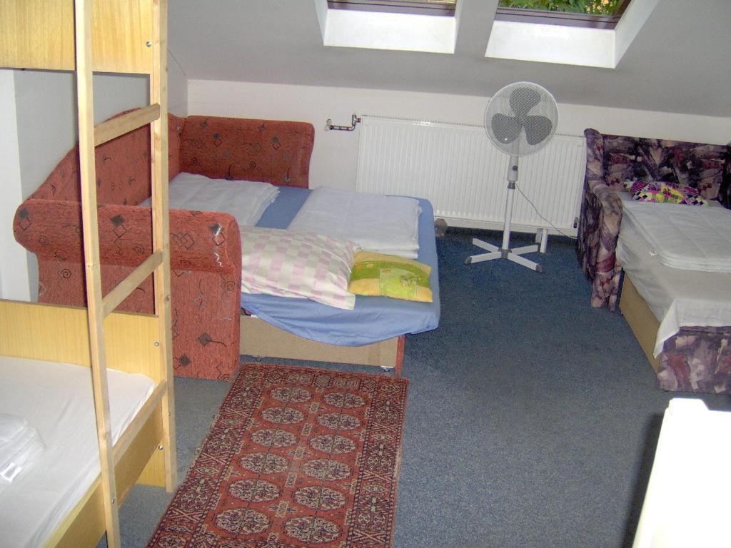 Ifi Hostel Pecs Room photo